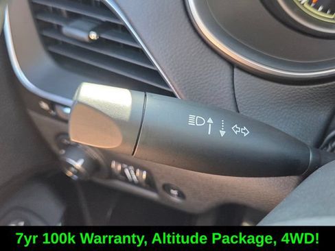 Certified 2023 Jeep Cherokee Altitude Lux AWD/4WD image 30