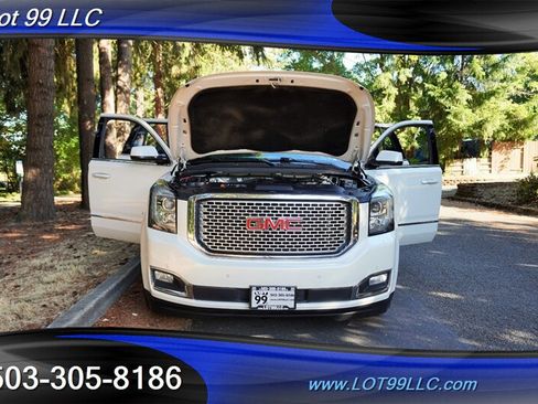 Used 2017 GMC Yukon Denali w/ Open Road Package AWD/4WD image 36