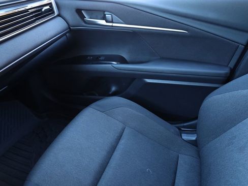 Used 2025 Toyota Camry LE image 10