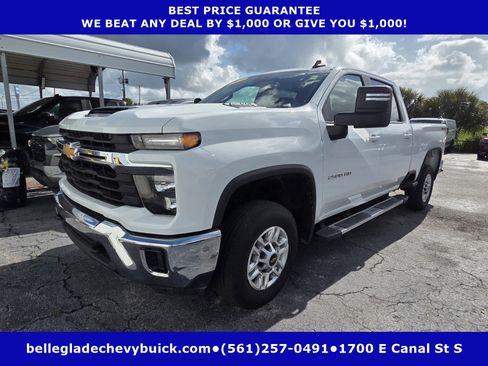 Used 2025 Chevrolet Silverado 2500 LT w/ Convenience Package AWD/4WD image 1