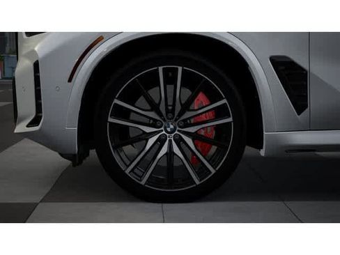 New 2026 BMW X5 xDrive40i w/ M Sport Package AWD/4WD image 7