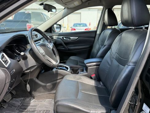 Used 2014 Nissan Rogue SL AWD/4WD image 2