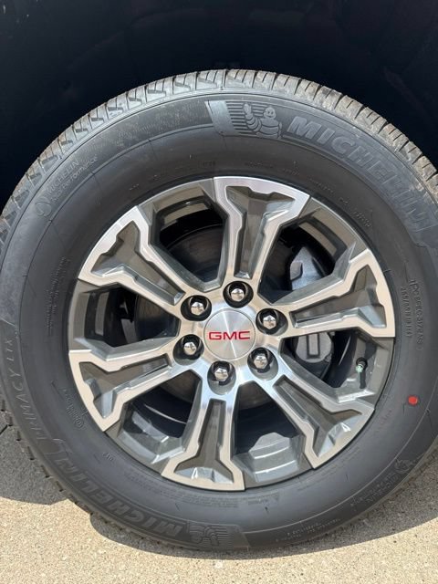 New 2026 GMC Sierra 1500 SLE w/ Preferred Package AWD/4WD image 57