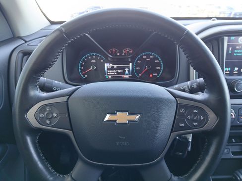Used 2018 Chevrolet Colorado Z71 image 9