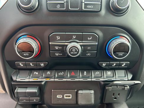 Used 2019 Chevrolet Silverado 1500 LTZ w/ LTZ Plus Package AWD/4WD image 23