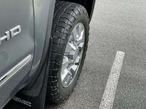 Used 2017 GMC Sierra 2500 Denali w/ Suspension Package, Off-Road AWD/4WD image 20
