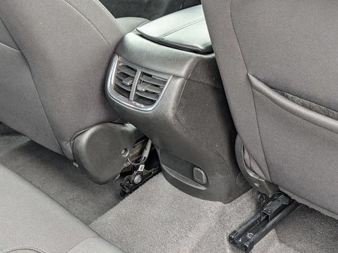 Used 2025 Chevrolet Malibu LT FWD image 39
