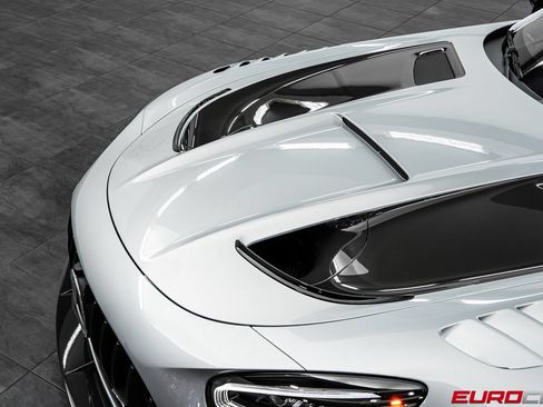Used 2021 Mercedes-Benz AMG GT Black Series image 9