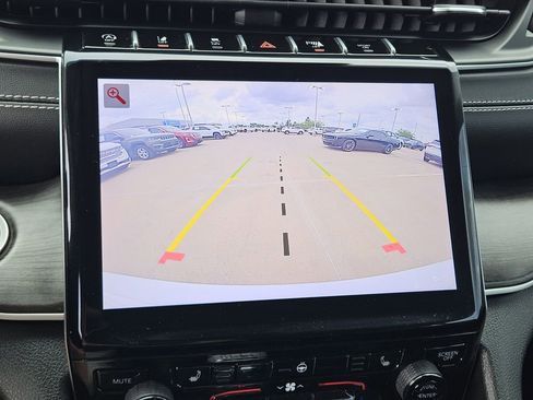 Used 2023 Jeep Grand Cherokee Limited w/ Trailer Tow Prep Group (B) RWD image 22