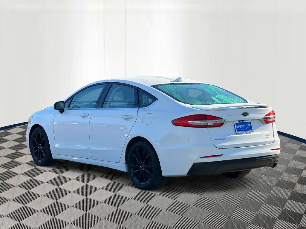 Used 2020 Ford Fusion SE w/ Equipment Group 151A FWD image 3