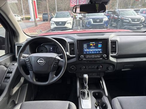 Certified 2024 Nissan Frontier SV w/ Technology Package image 9