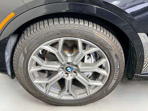 Used 2023 BMW X7 xDrive40i AWD/4WD image 34