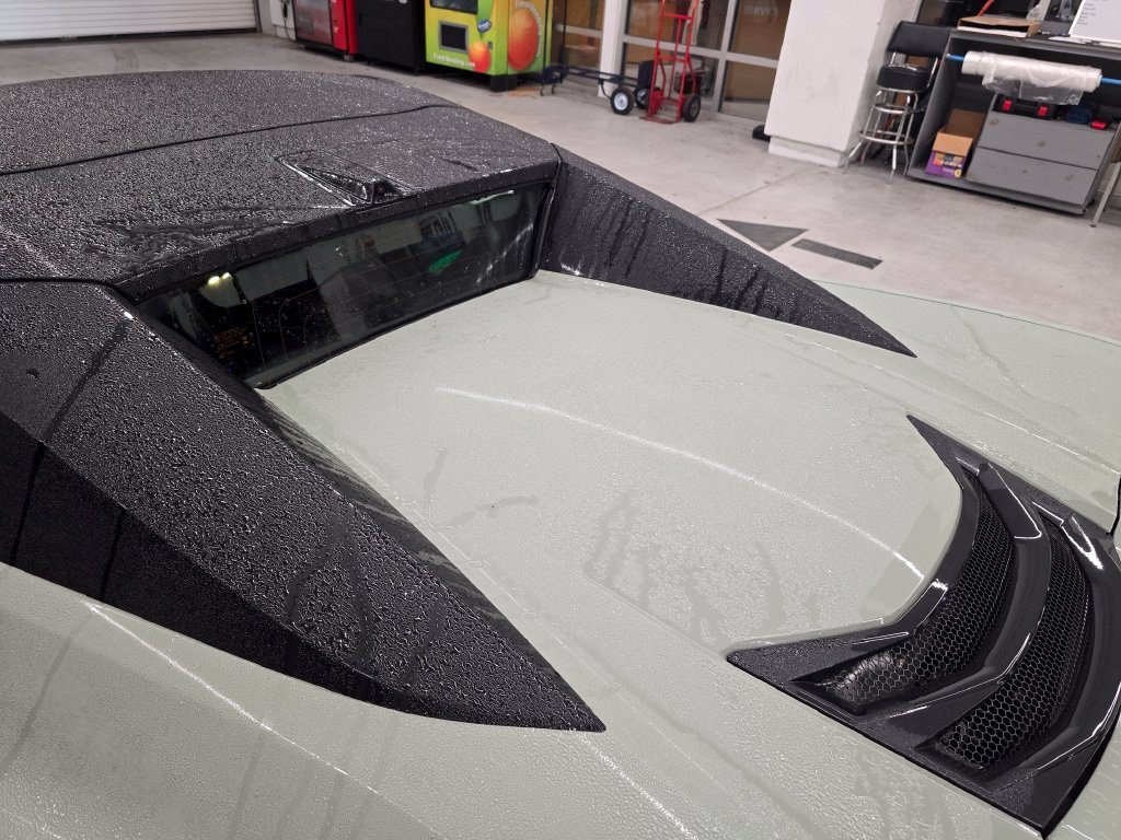 Used 2024 Chevrolet Corvette Stingray Preferred Conv w/ Stealth Interior Trim Package RWD image 13