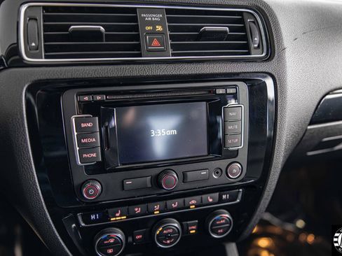 Used 2015 Volkswagen Jetta TDI SEL FWD image 27