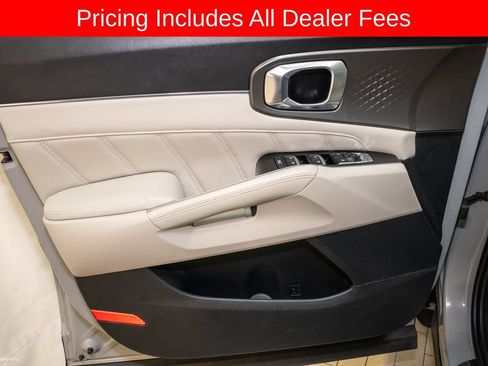 Certified 2023 Kia Sorento SX AWD/4WD image 13