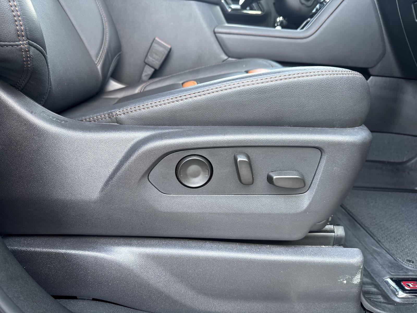 Used 2024 GMC Sierra 2500 AT4 w/ AT4 Premium Plus Package AWD/4WD image 32