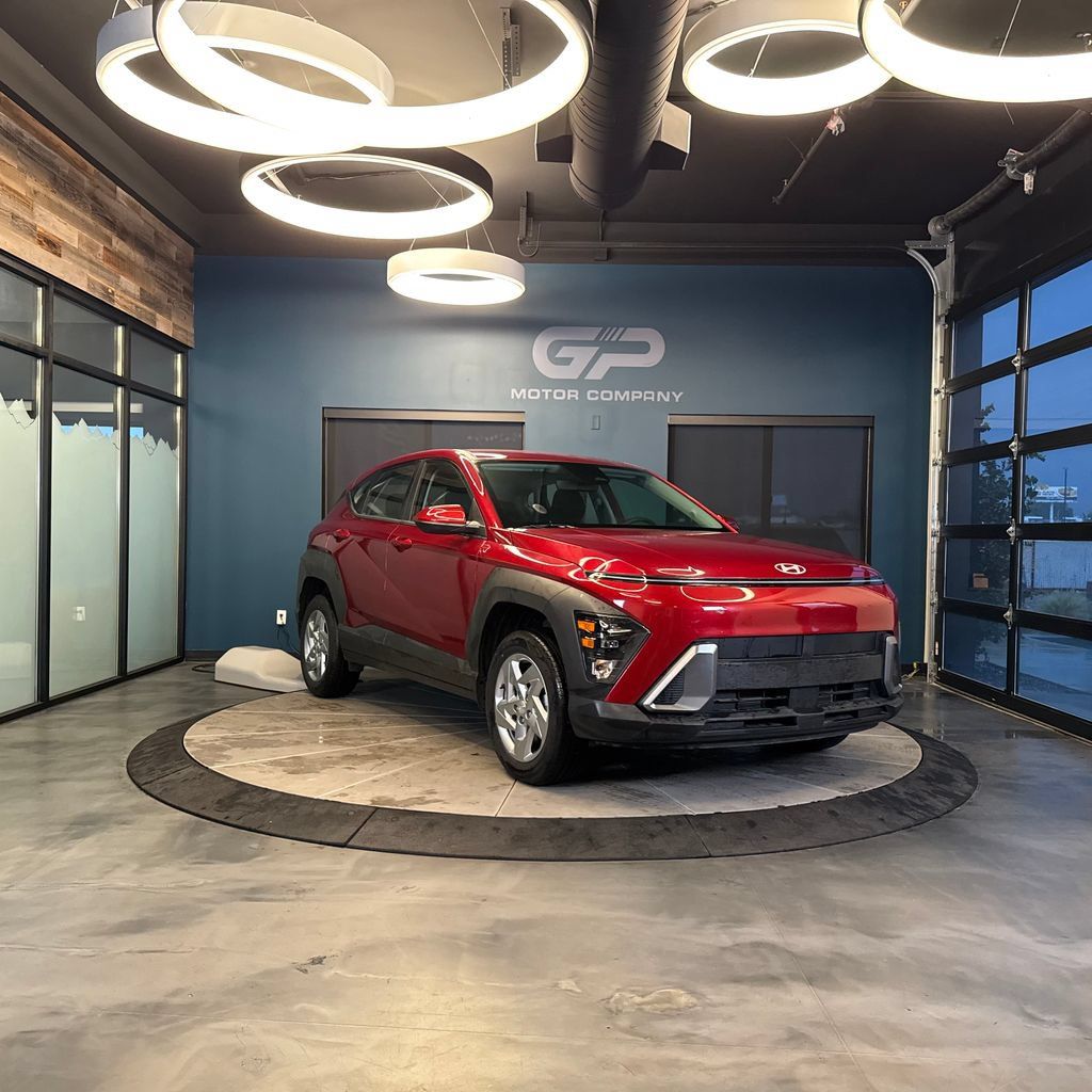 Used 2024 Hyundai Kona SE AWD/4WD image 1