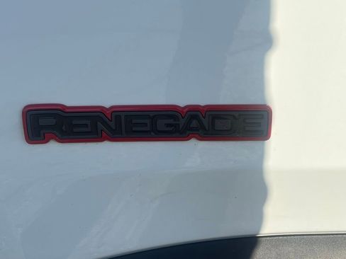 Used 2020 Jeep Renegade Trailhawk w/ Cold Weather Group image 11