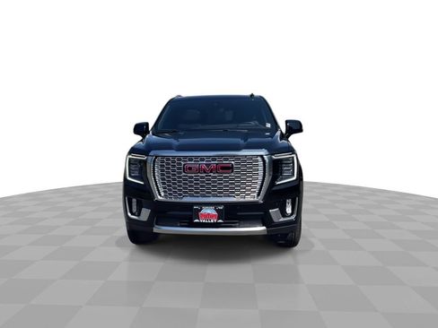 Used 2024 GMC Yukon Denali w/ Advanced Technology Package AWD/4WD image 3