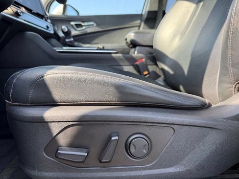 Used 2024 Kia Sportage SX FWD image 9