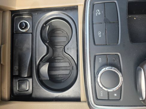 Used 2016 Mercedes-Benz GL 450 4MATIC image 13