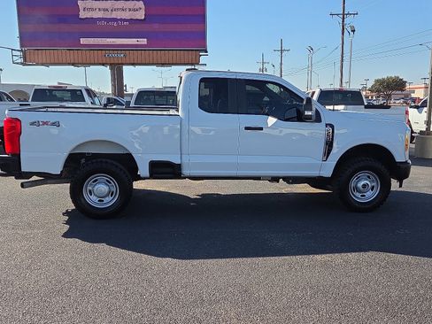 Used 2023 Ford F250 XL w/ XL Off-Road Package image 4