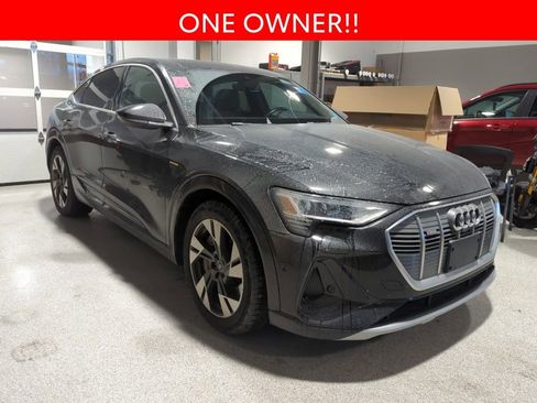Used 2022 Audi e-tron Premium Plus w/ Premium Plus Package image 3