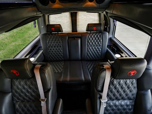 Used 2023 Chevrolet Express 2500 image 80