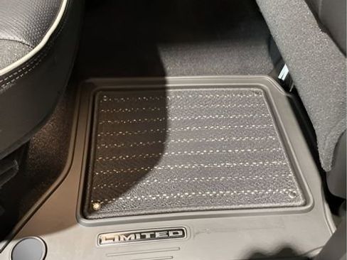 New 2026 RAM 2500 Limited AWD/4WD image 19