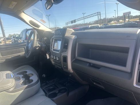Used 2016 RAM 3500 Tradesman w/ Popular Equipment Group image 29