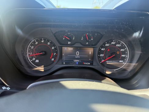 Used 2019 Chevrolet Camaro LT RWD image 13