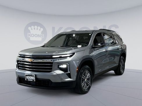 New 2026 Chevrolet Traverse LT w/ Enhanced Driving Package FWD image 1
