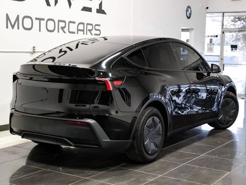 Used 2026 Tesla Model Y 2WD image 8