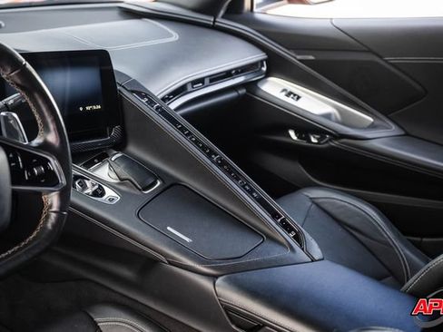 Used 2020 Chevrolet Corvette Stingray Coupe w/ 1LT RWD image 68