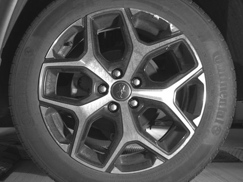 Used 2025 Jeep Compass Limited image 14