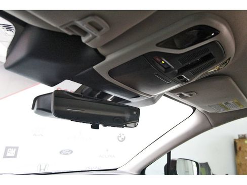 Used 2025 Subaru Outback Touring AWD/4WD image 25