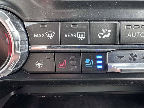 Used 2022 Ford F150 Lariat w/ Equipment Group 502A High AWD/4WD image 26