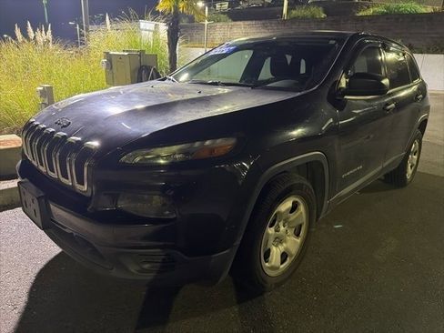 Used 2015 Jeep Cherokee Sport image 5