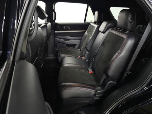 Used 2018 Ford Explorer XLT w/ Equipment Group 202A image 28