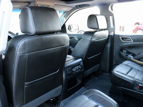 Used 2017 GMC Yukon Denali w/ Open Road Package image 28