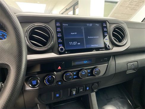 Used 2021 Toyota Tacoma TRD Off-Road image 21