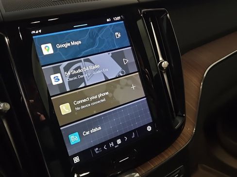 Certified 2023 Volvo XC60 B5 Plus w/ Climate Package image 25