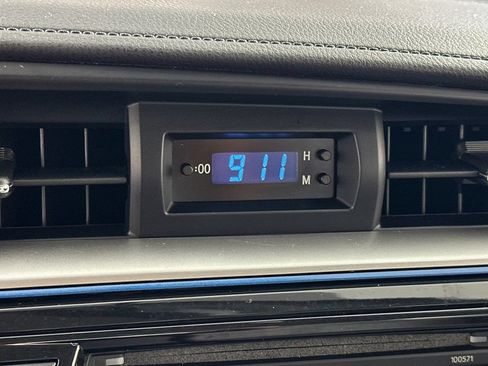 Used 2016 Toyota Corolla LE FWD image 33