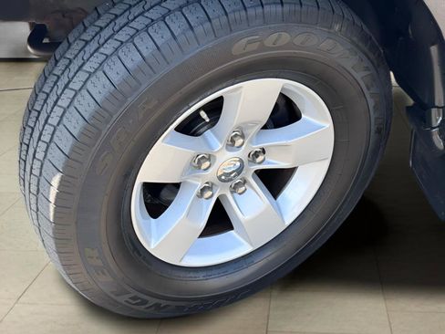 Used 2017 RAM 1500 Express image 19