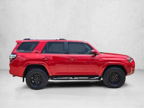 Used 2023 Toyota 4Runner SR5 AWD/4WD image 4
