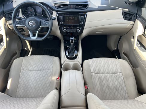 Used 2019 Nissan Rogue SV w/ Premium Package AWD/4WD image 18