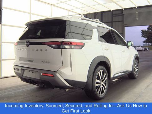 Used 2025 Nissan Pathfinder Platinum w/ Cargo Package FWD image 2