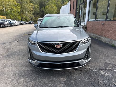 Used 2024 Cadillac XT6 Luxury w/ LPO, Floor Liner Package image 11