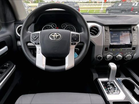 Used 2016 Toyota Tundra SR5 w/ SR5 Upgrade Package AWD/4WD image 6