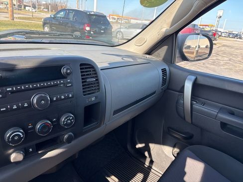 Used 2011 Chevrolet Silverado 1500 LS image 24